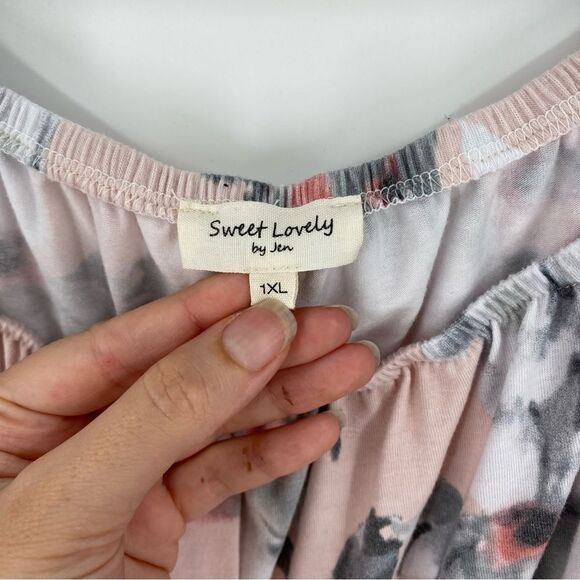 Sweet Lovely Women’s Off the Shoulders Tie Front Floral Blouse size 1XL - Picture 2 of 3